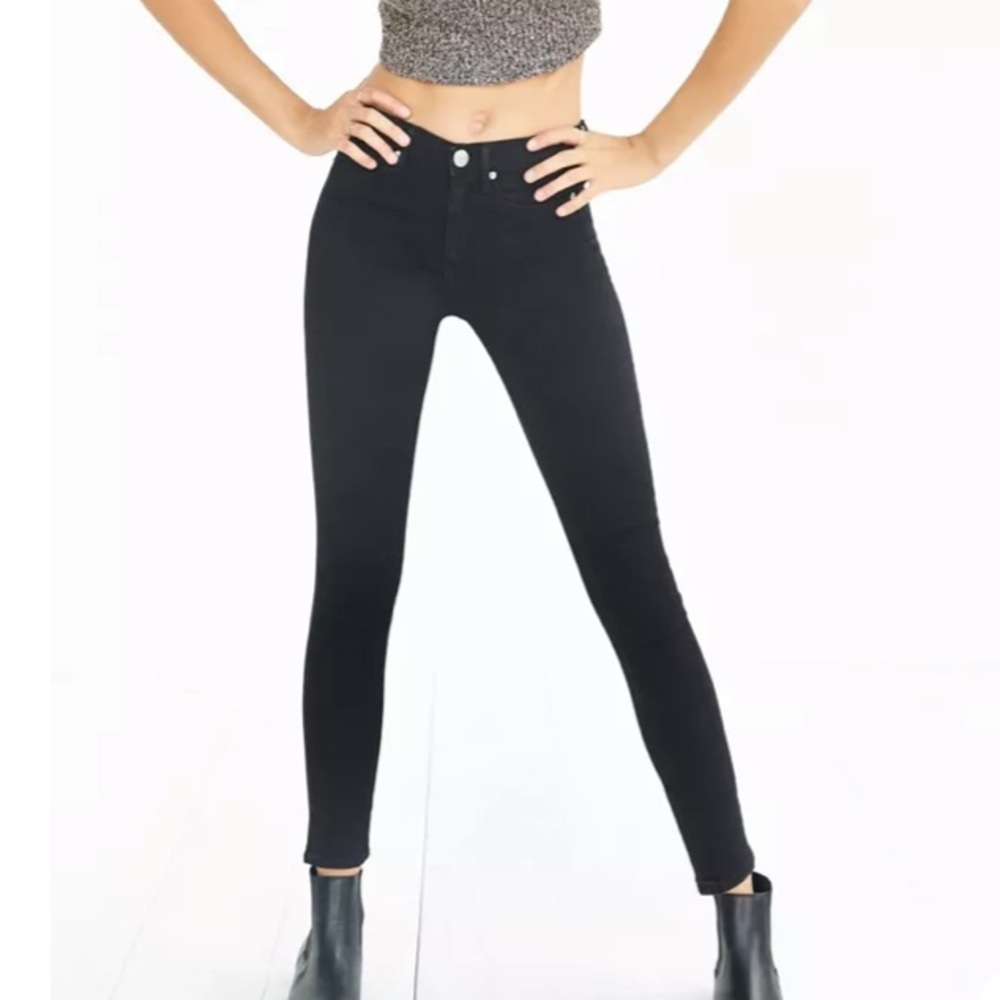 BDG Black Twig High Rise Skinny Jeans!